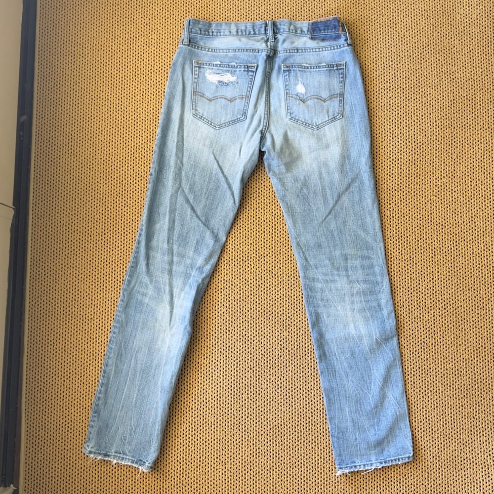 American Eagle Medium Wash Ripped Jeans - Picture 2 of 4